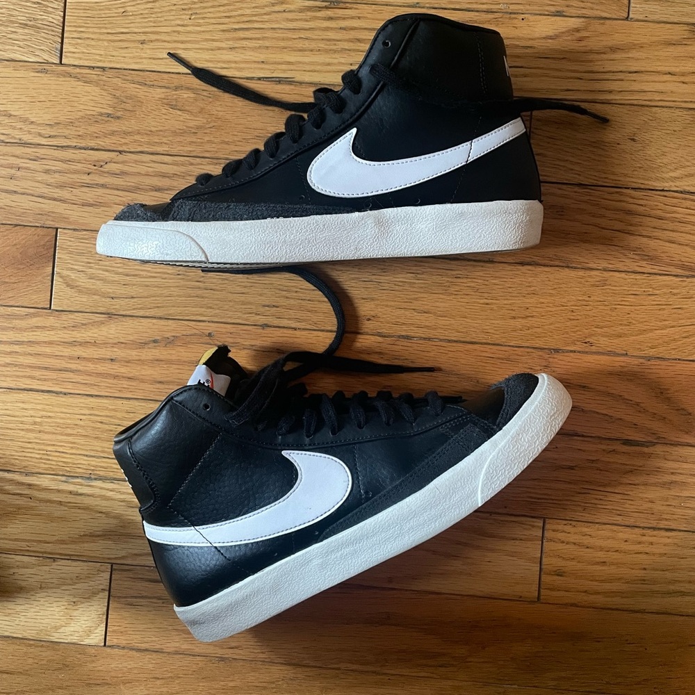 Nike blazer sneakers high top